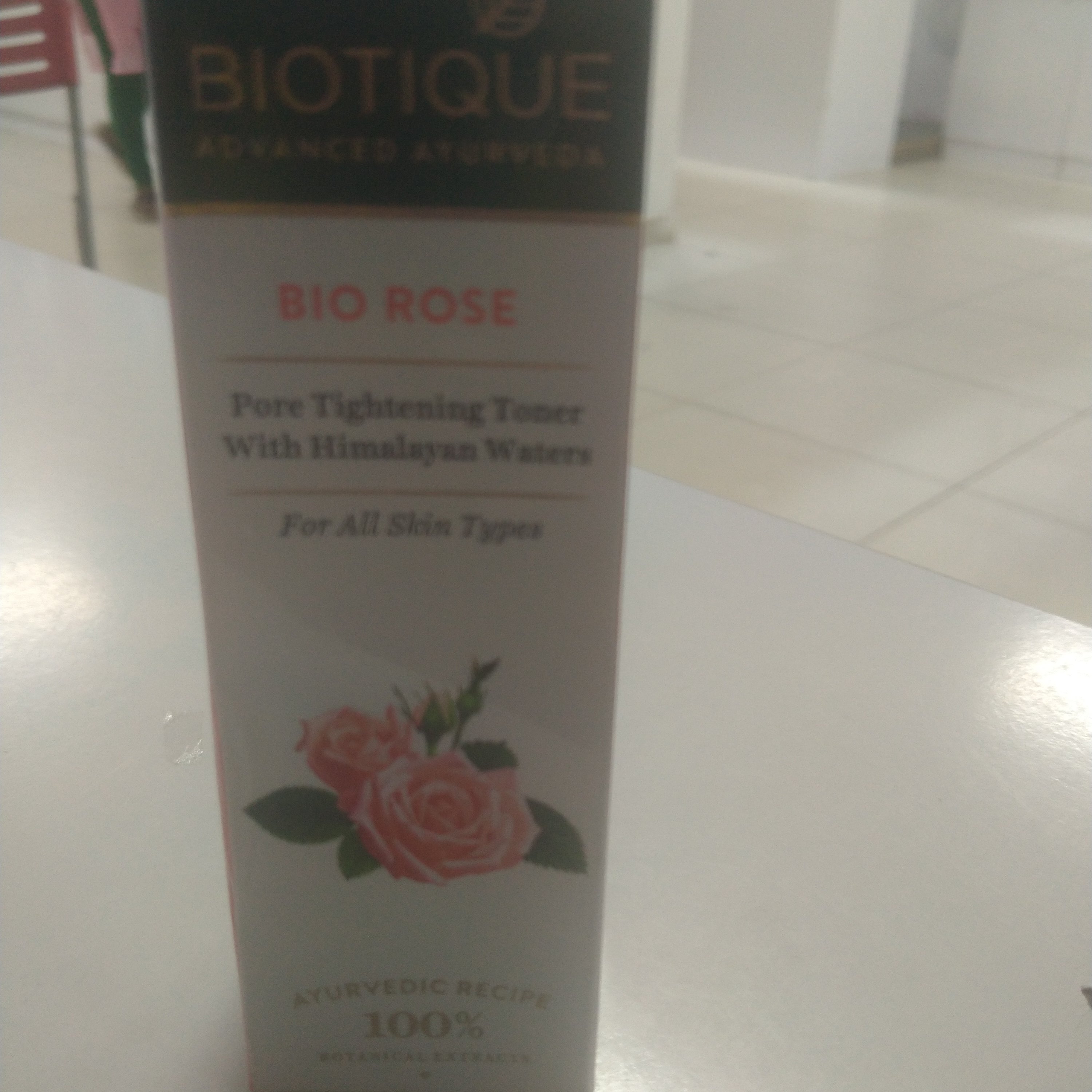 Biotique bio rose pore tightening toner with himalayan waters
