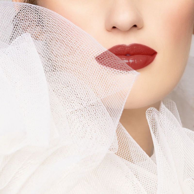 MANISH MALHOTRA HI-SHINE LIPSTICK - RUBY RUNWAY - Niram